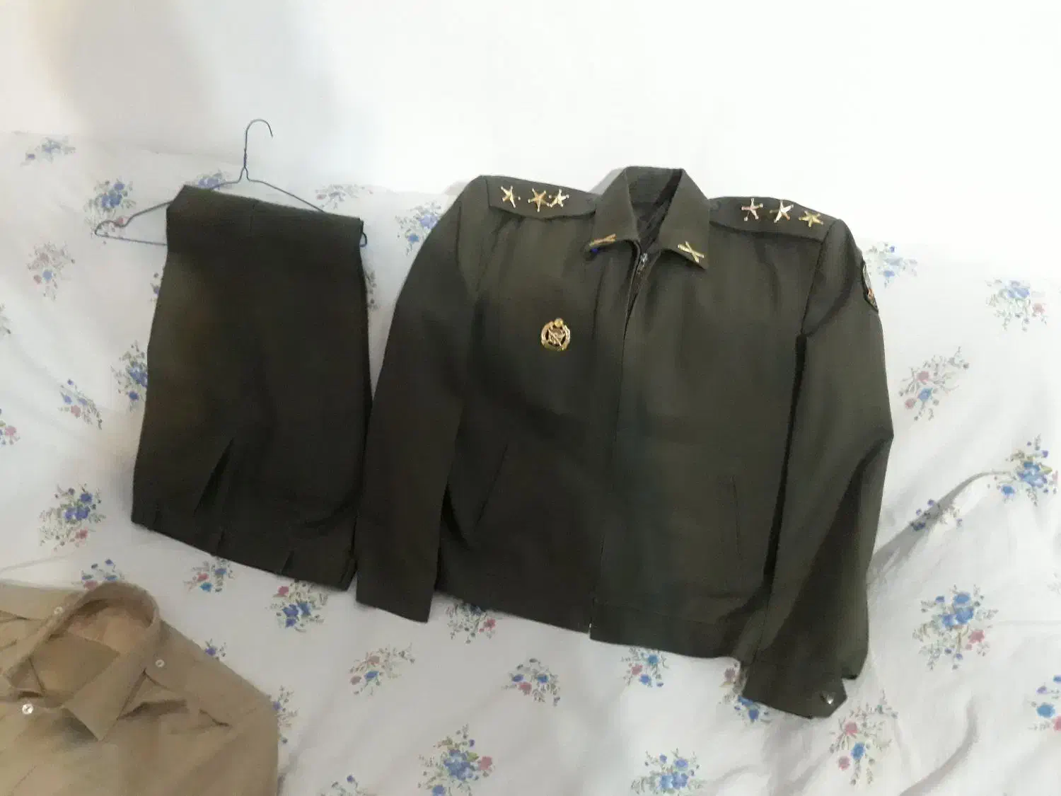 لباس نظامی|لباس|کرمانشاه, |دیوار