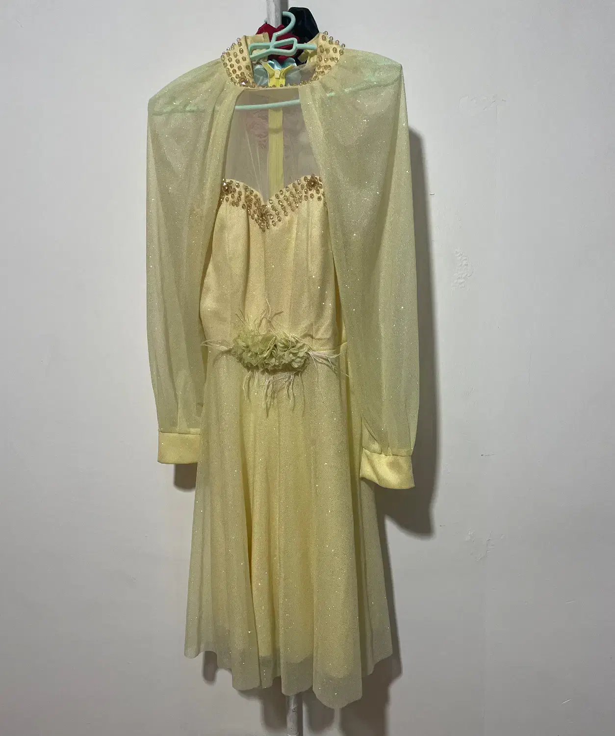 مجلسی|لباس|خان ببین, |دیوار