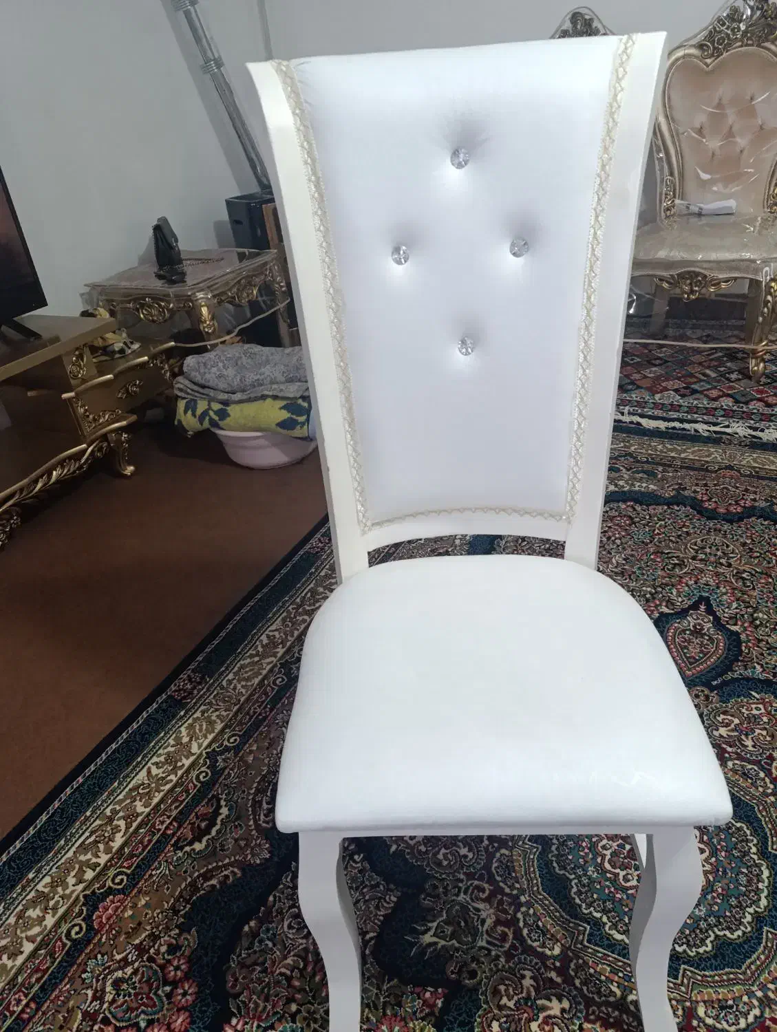 یک عدد صندلی تمیز|میز تحریر و کامپیوتر|زنجان, |دیوار