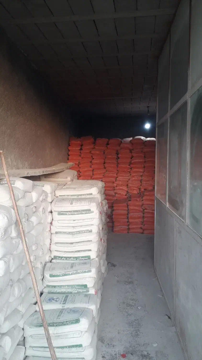 نیازمند به2 کارگر در مصالح فروشی|استخدام معماری، عمران و ساختمانی|شادگان, |دیوار