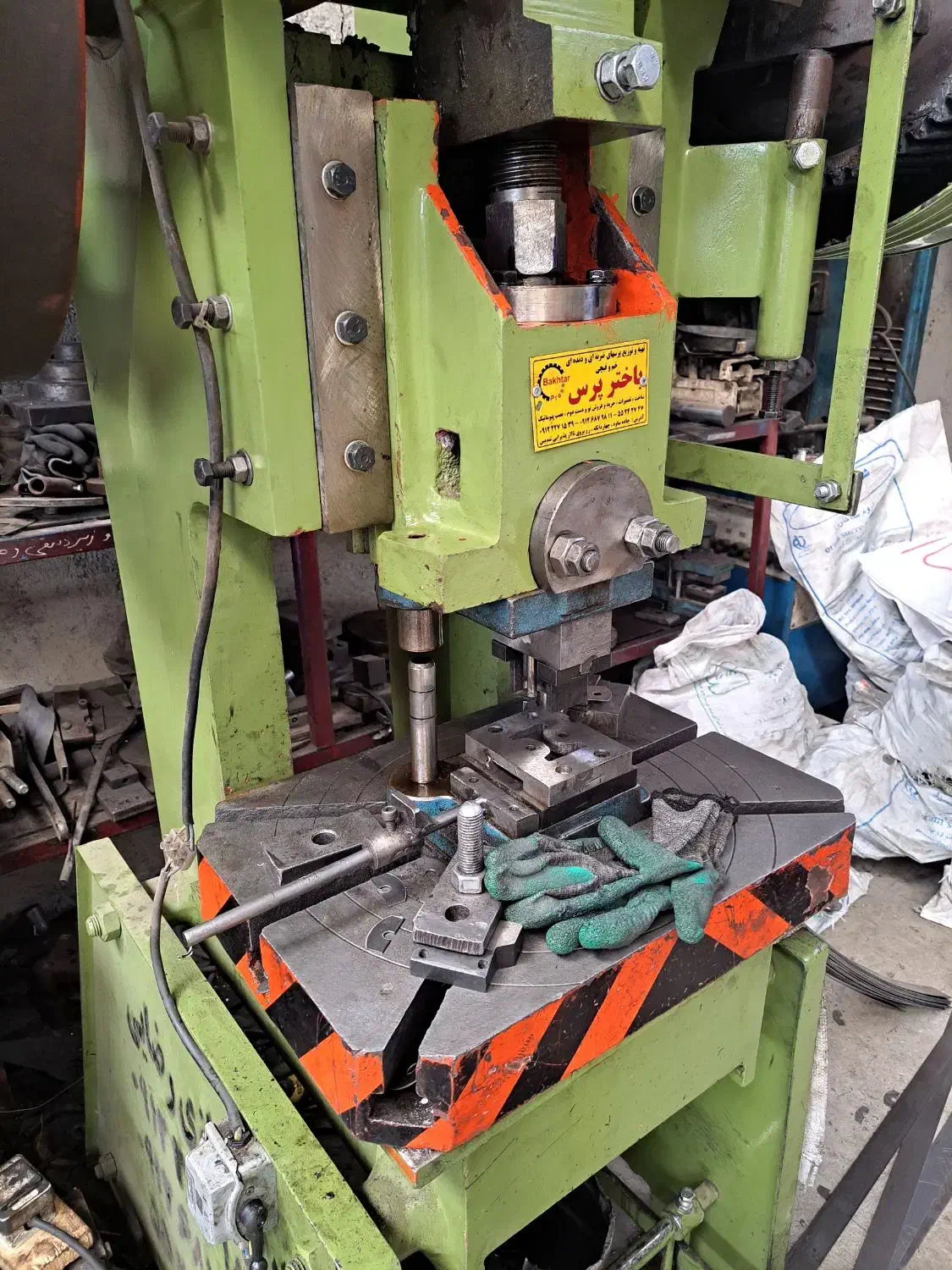 کارگر ساده جهت کار در پرسکاری و سری تراشی|استخدام صنعتی، فنی، مهندسی|تهران, یافت آباد جنوبی|دیوار