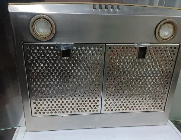 هود اخوان|هود|صومعه‌سرا, |دیوار