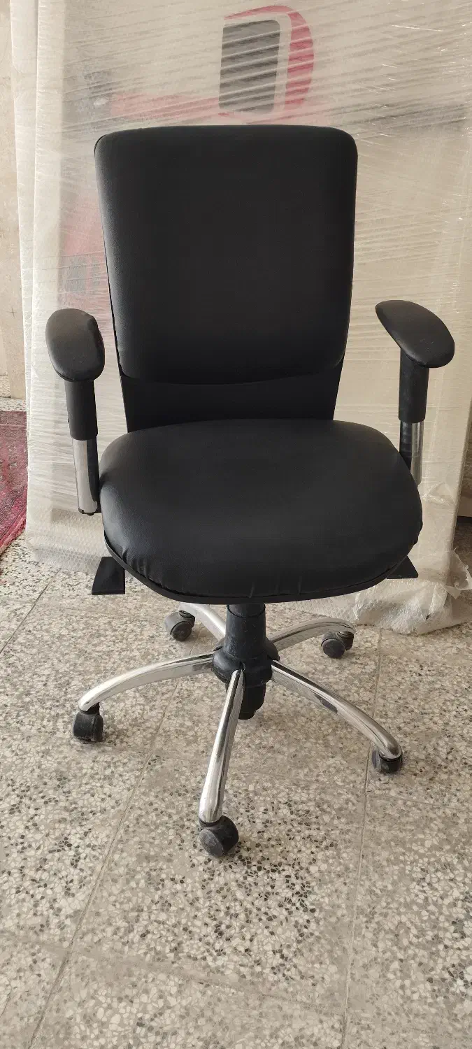 صندلی کارمندی و فایل|صندلی و نیمکت|مشهد, نیروی هوایی|دیوار