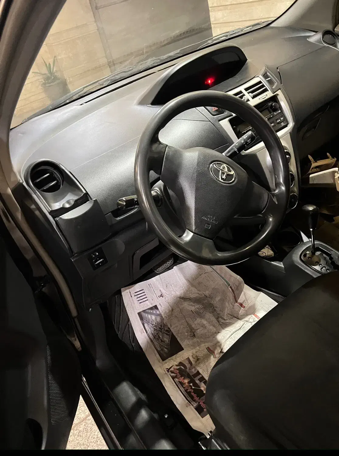 یاریس ۲۰۰۸|خودرو سواری و وانت|تهران, الهیه|دیوار