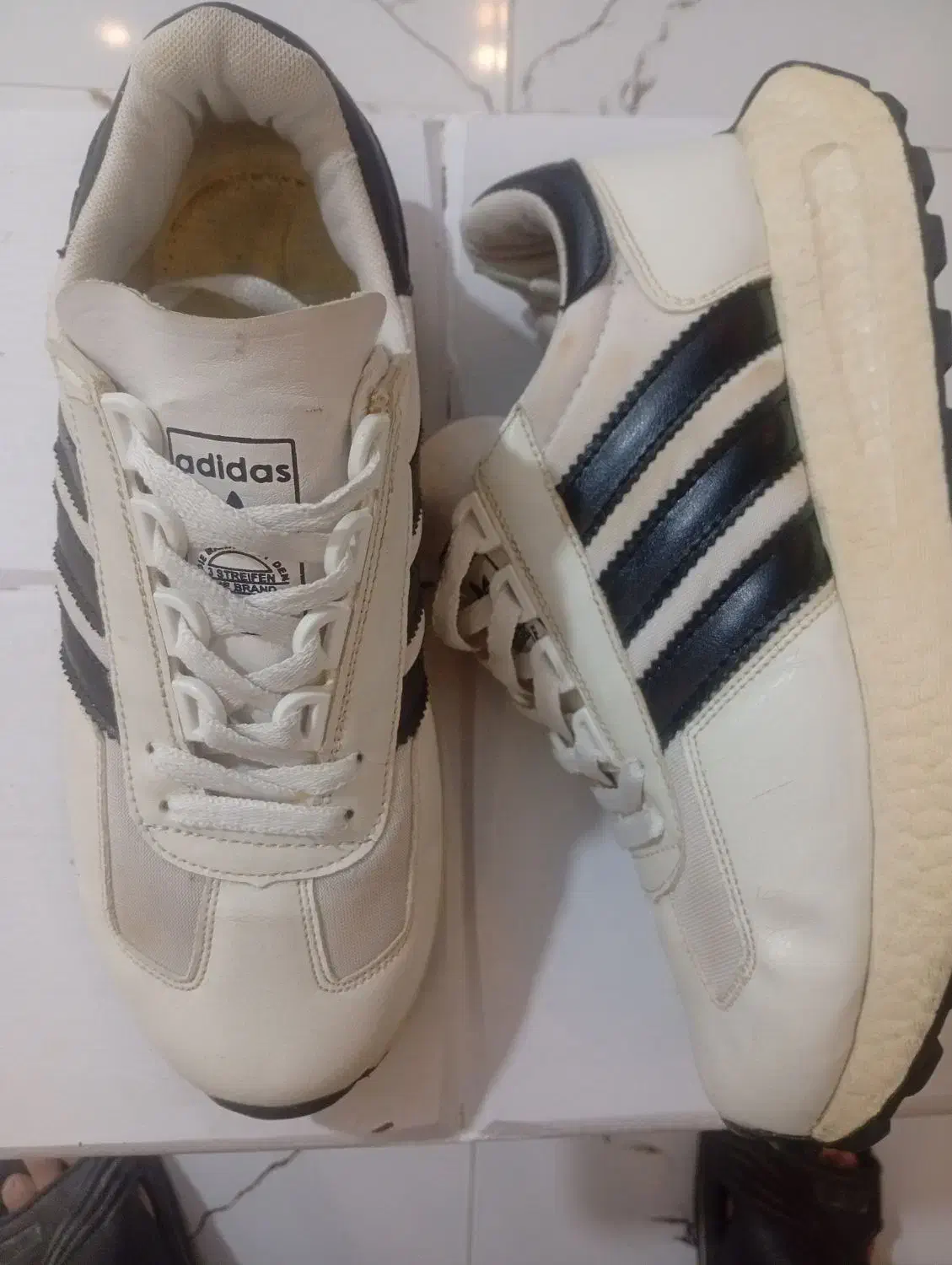 آدیداس سایز ۴۱|کیف، کفش، کمربند|رشت, معلولین|دیوار