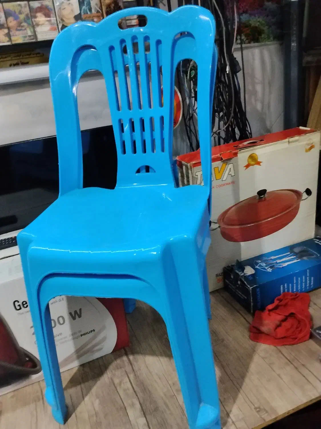 سه تا صندلی|صندلی و نیمکت|قرچک, باقرآباد|دیوار