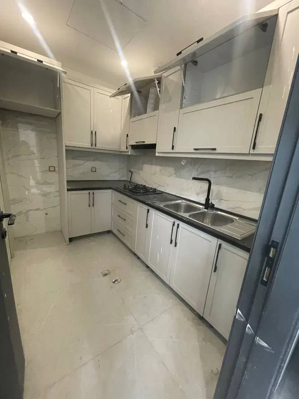 پارک اداری رونیکاپالاس همنشینی برند های موفق تهران|فروش دفتر کار، اتاق اداری، مطب|تهران, پونک|دیوار