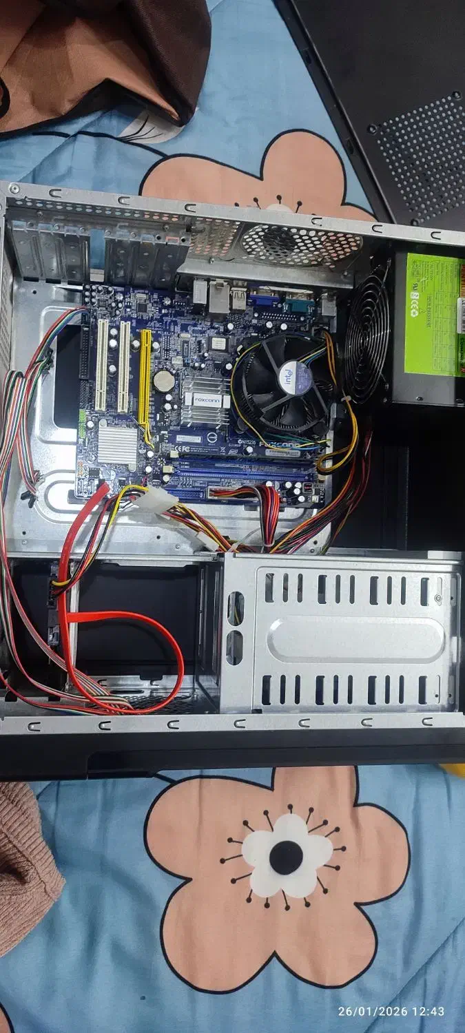 کامپیوتر|رایانه رومیزی|گلبهار, شهر جدید گلبهار|دیوار