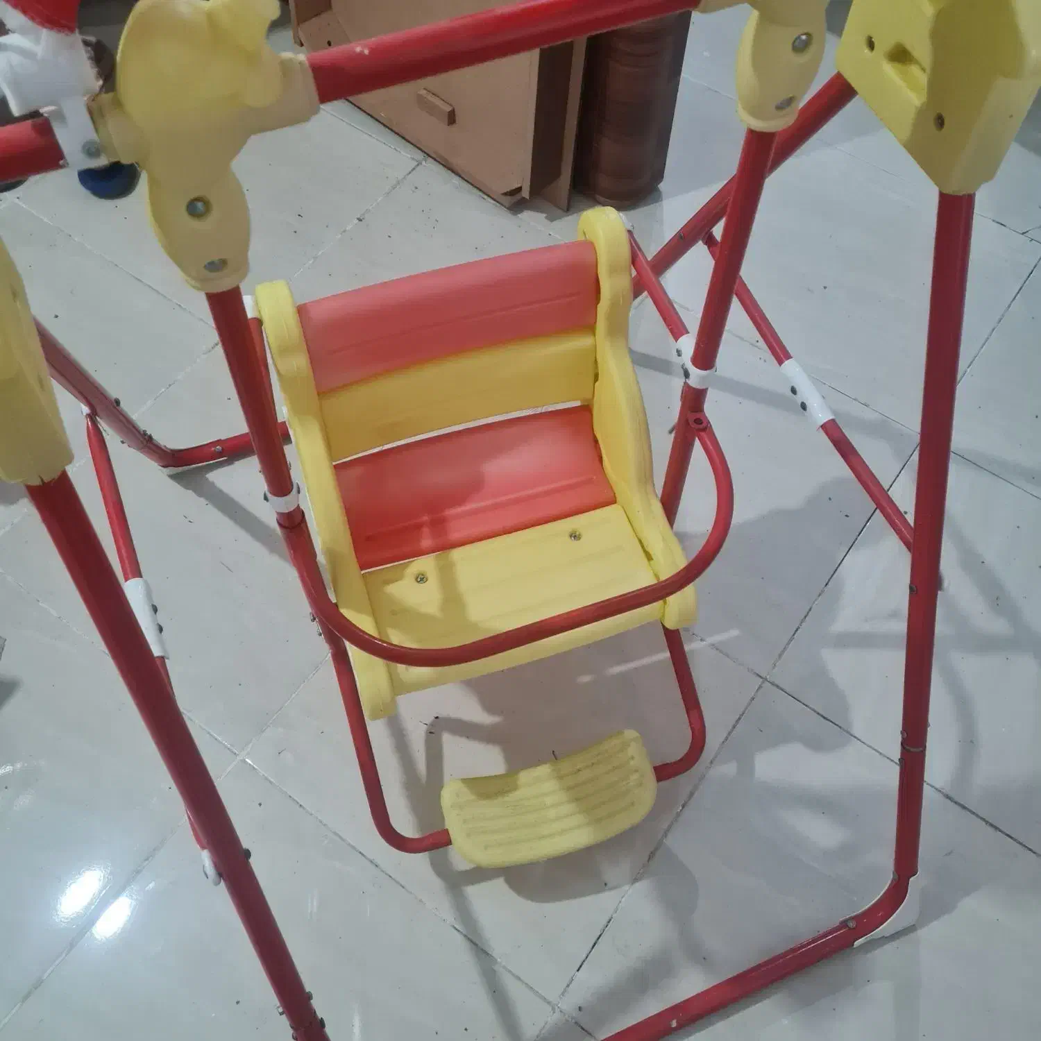 تاب بچه پلاستیکی|اسباببازی|کومله, |دیوار