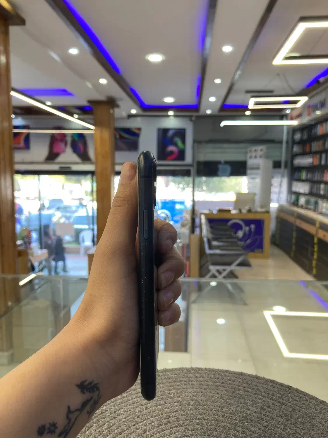 Iphone 11|موبایل|محمودآباد, |دیوار