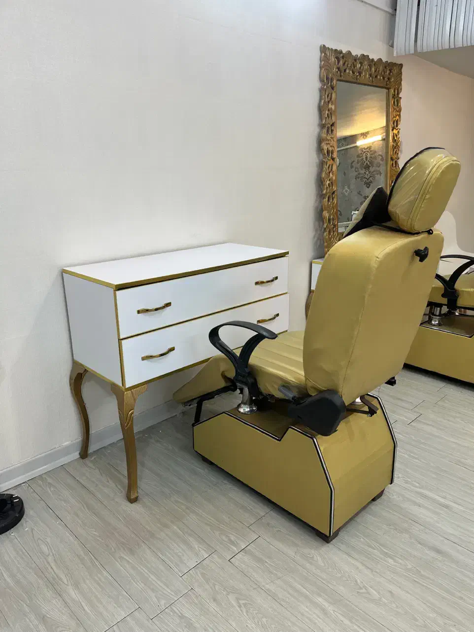 فروش دکور سالن زیبایی|آرایشگاه و سالن‌های زیبایی|املش, |دیوار