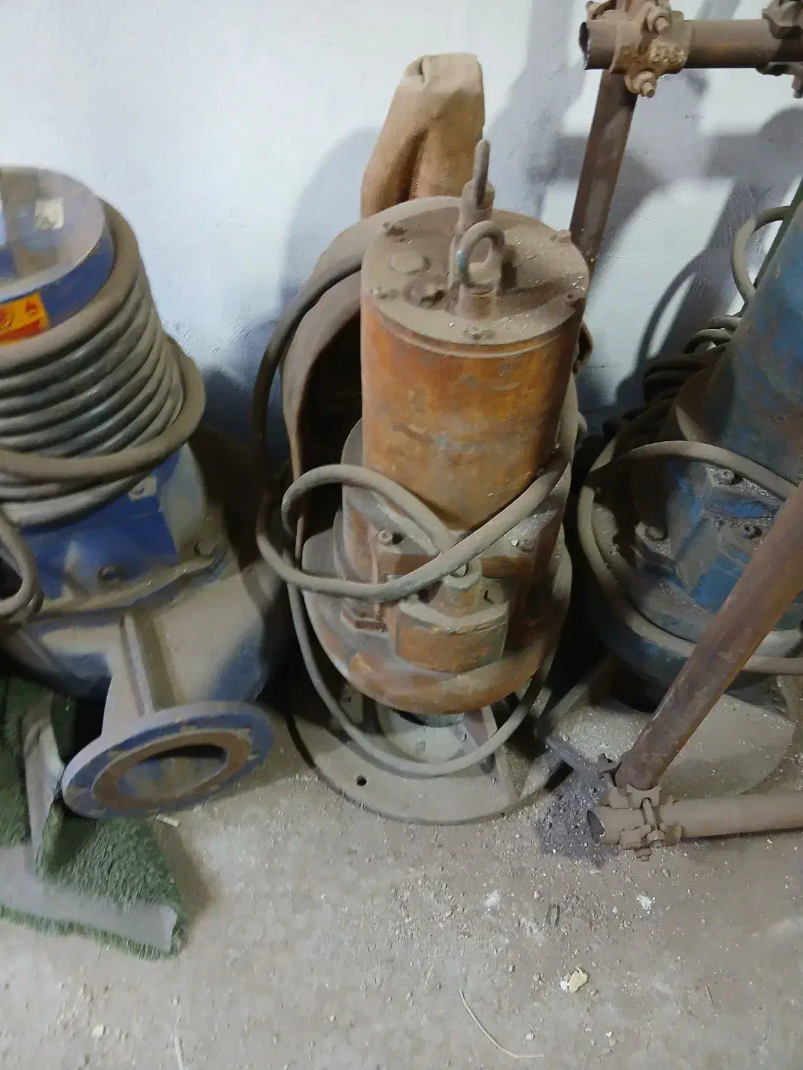 ۷عدد پمپ لجن کش ۴اینچ و۶ اینچ|ماشینآلات صنعتی|تهران, جوادیه|دیوار