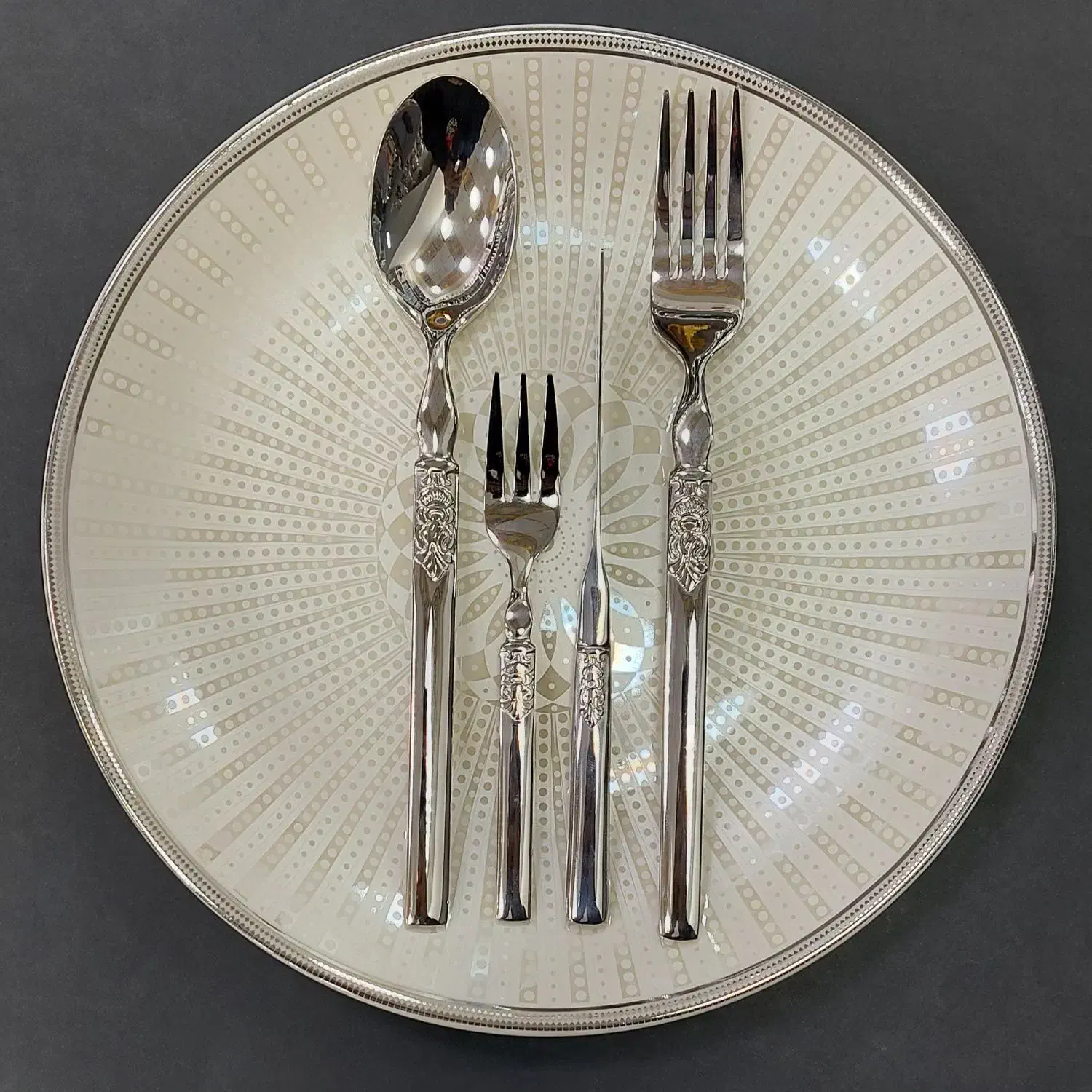 خفن ترین سرویس های قاشق چنگال|ظروف سرو و پذیرایی|قم, نیروگاه|دیوار