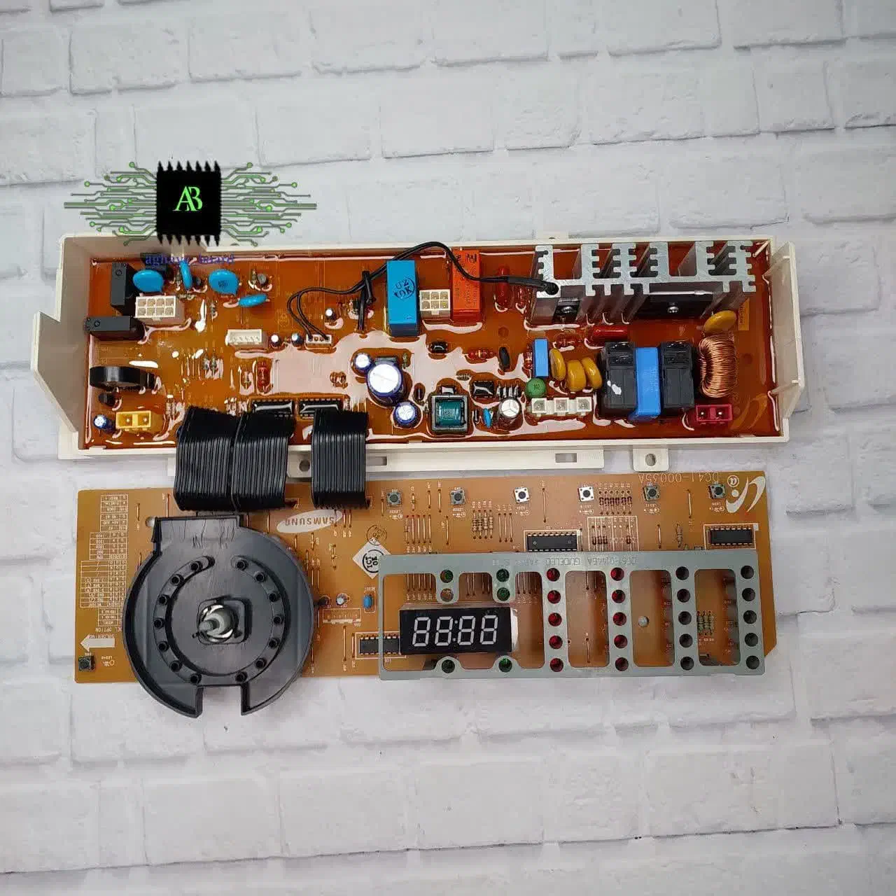 باز و بست و تعمیر تخصصی برد یخچال فریزر و لباسشویی|خدمات پیشه و مهارت|سیرجان, |دیوار