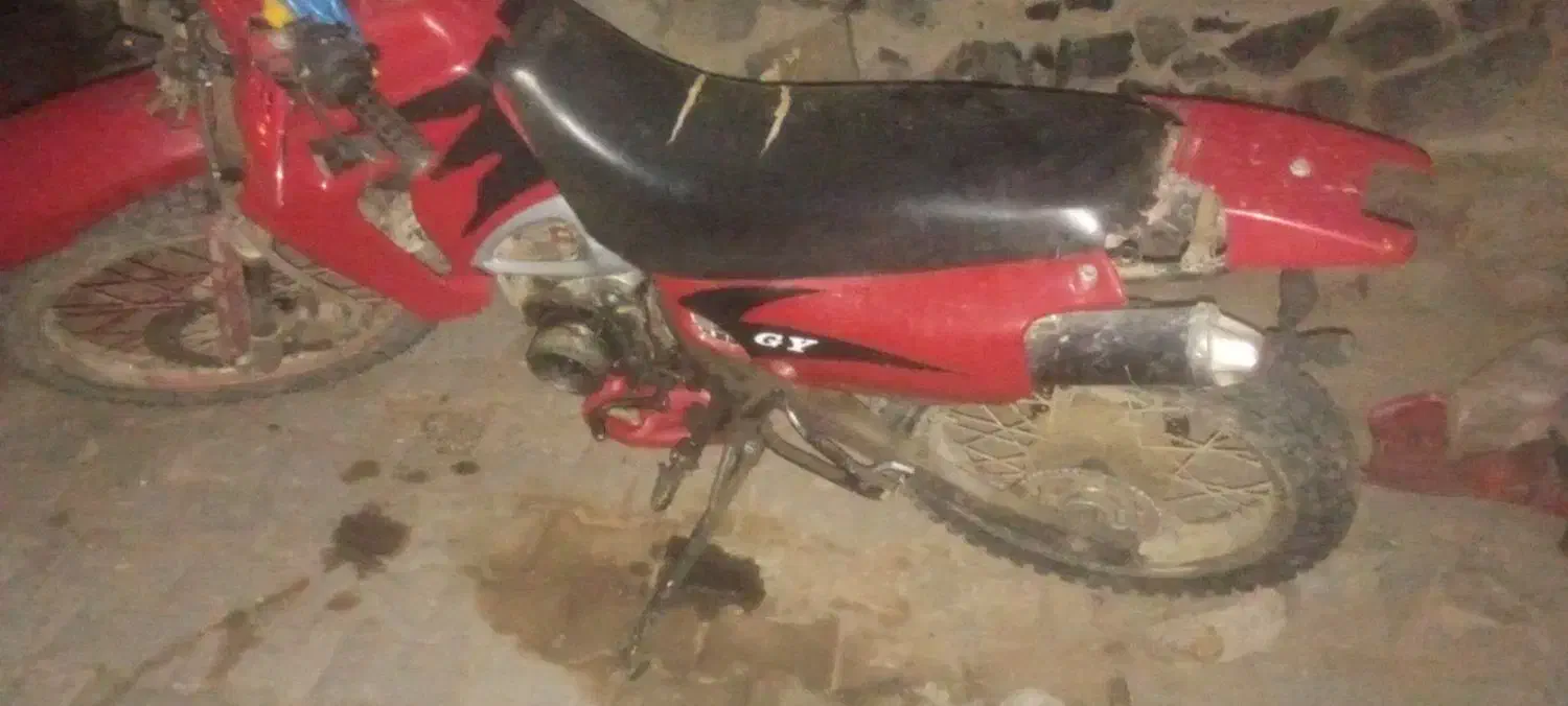 متور تریل 200پیشرو  اگزوز تازه تمیر بدون روغن سوزی|موتورسیکلت|خاروانا, |دیوار