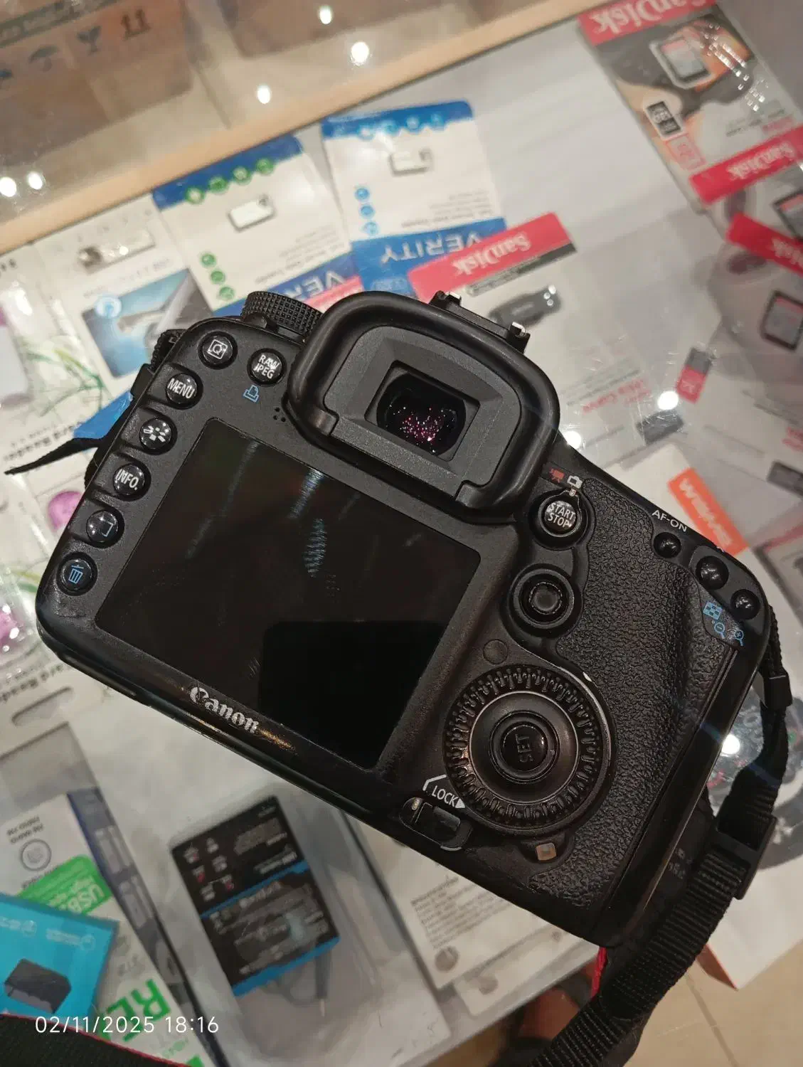 دوربین عکاسی 7d canon|دوربین عکاسی و فیلمبرداری|کیش, |دیوار