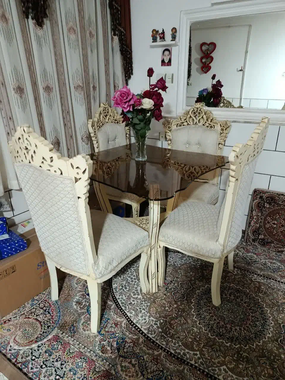 میز غذاخوری درحد نو سالم بدون شکستگی|میز و صندلی غذاخوری|ساوه, |دیوار