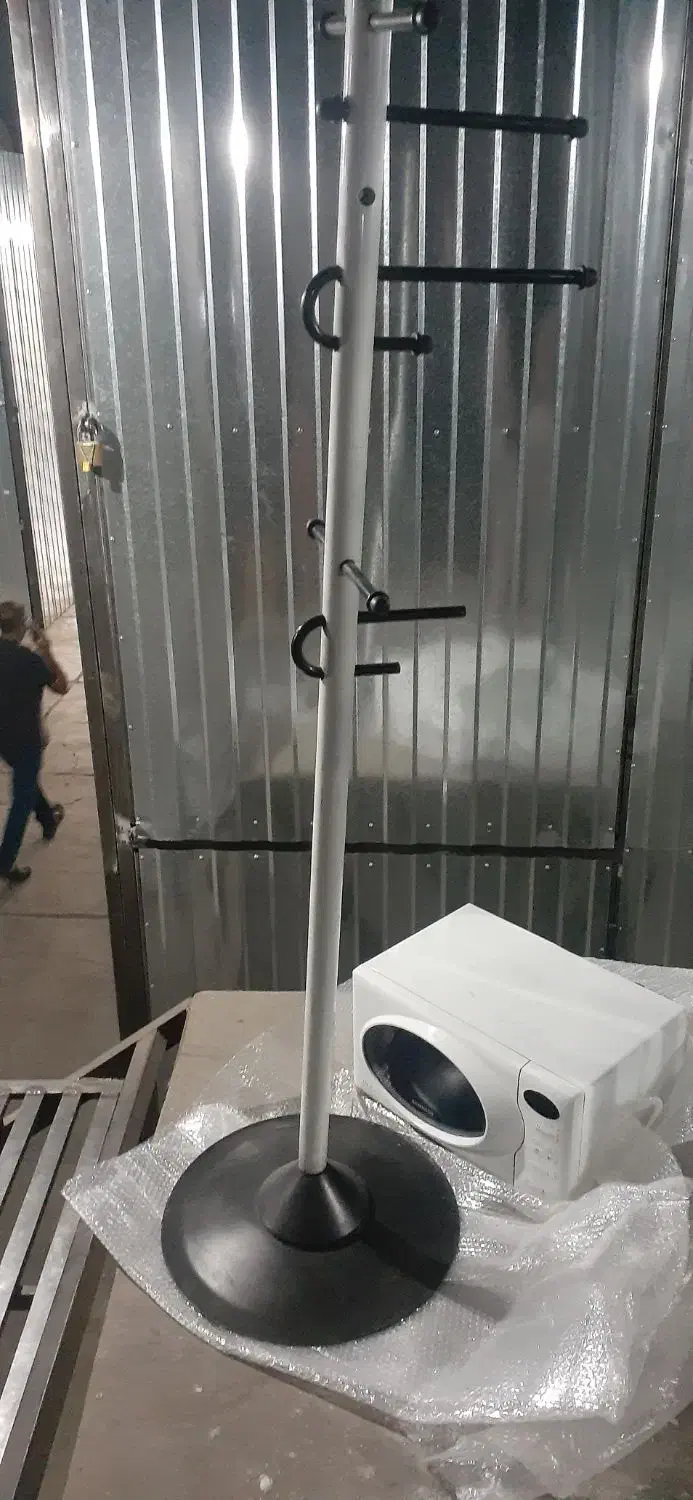 چوب لباسی ایستاده|بندرخت و رخت‌آویز|تهران, شهرک استقلال|دیوار