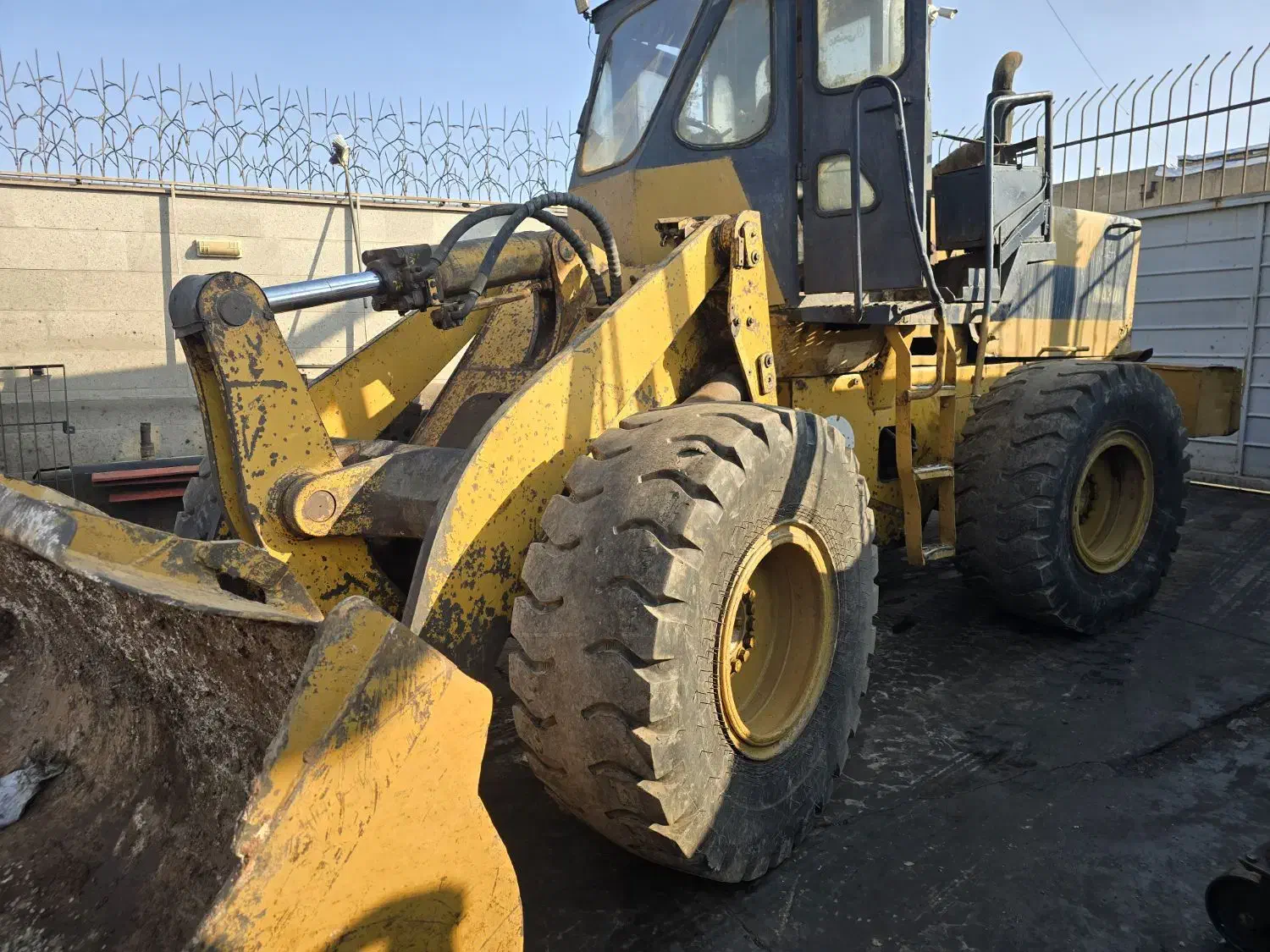 فروش لودر کوماتو ۳۰۰|خودرو سنگین|زنجان, |دیوار