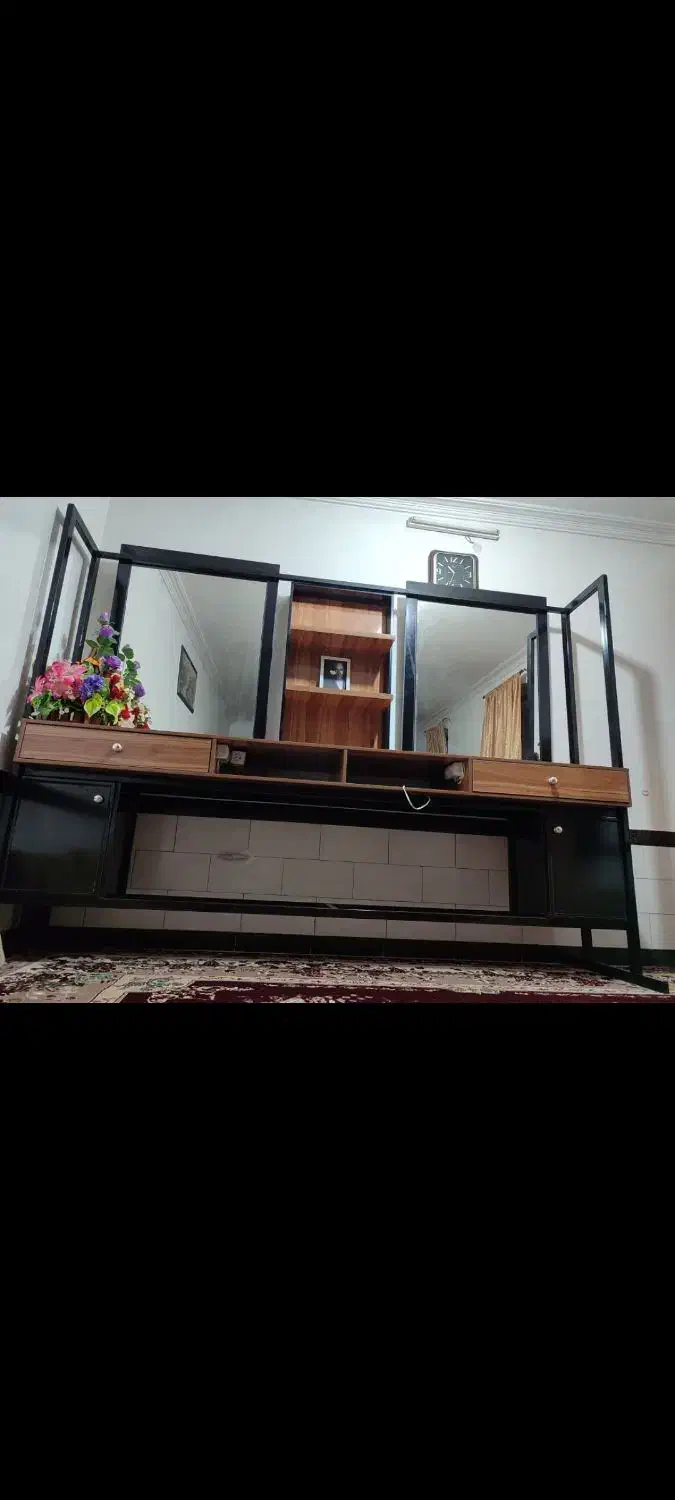 دکور آرایشگاه مردانه|آرایشگاه و سالن‌های زیبایی|کازرون, |دیوار