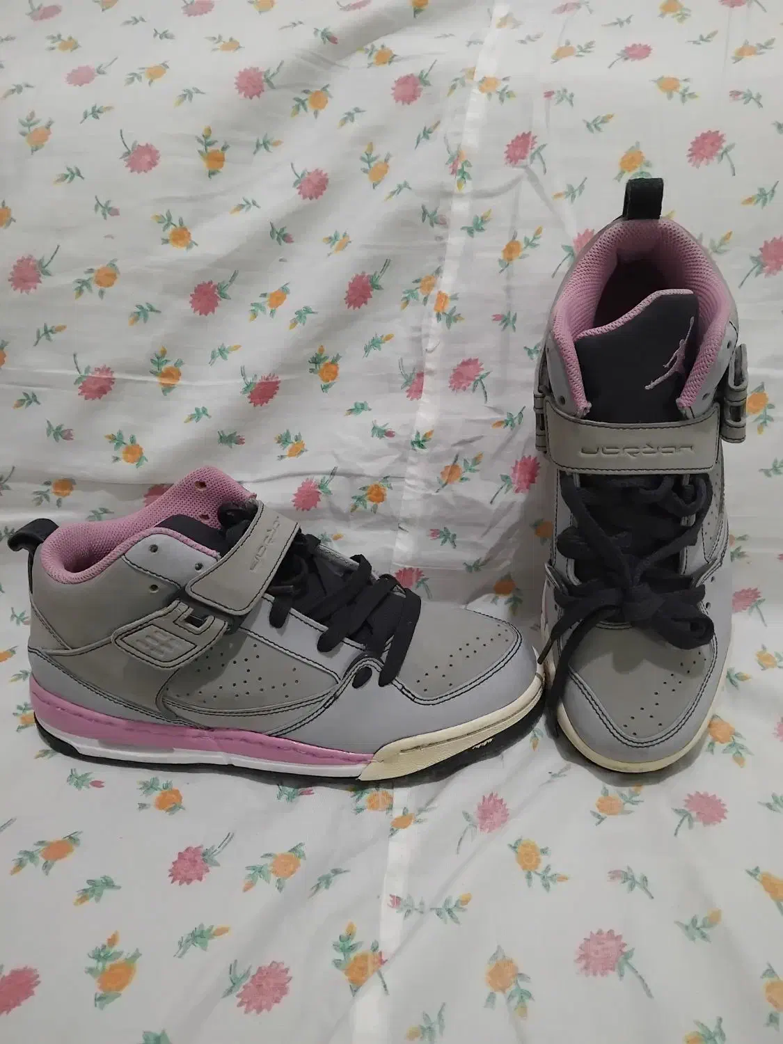 کفش نیم بوت|کیف، کفش، کمربند|قروه, |دیوار