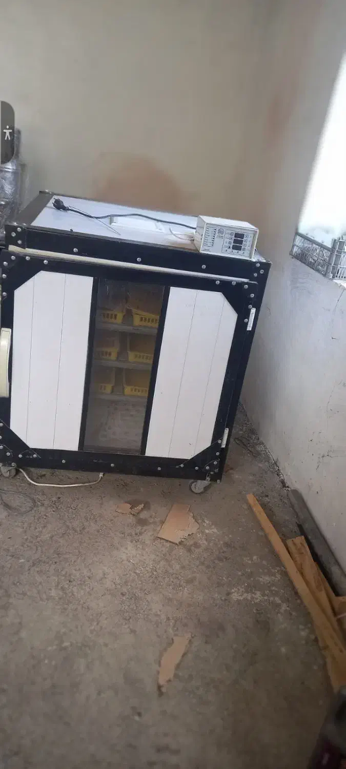 دستگاه جوجه کشی|لوازم جانبی حیوانات|سیلوانه, |دیوار