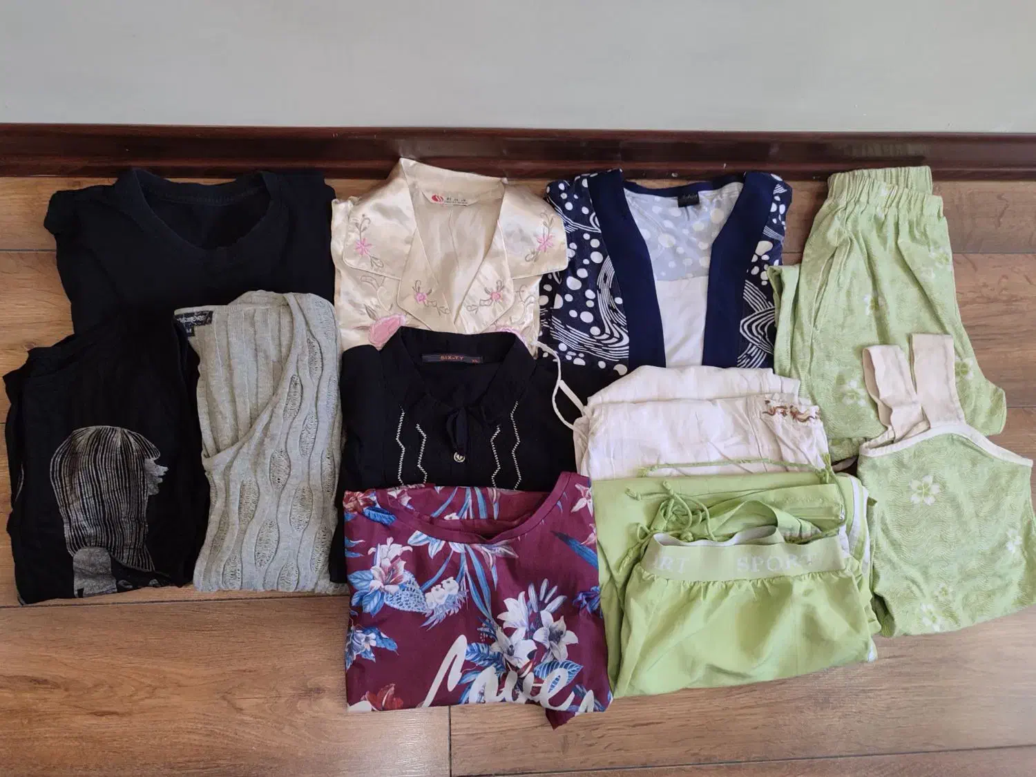 لباس زنانه تعدادی|لباس|تهران, حکیمیه|دیوار