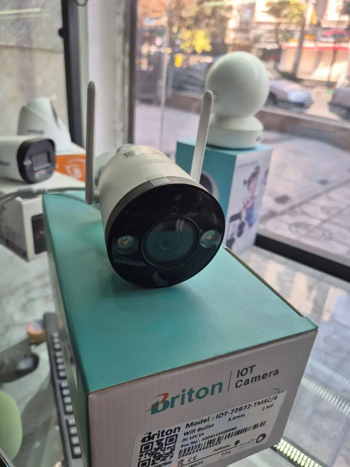 فروش دوربین مداربسته به قیمت فاکتورخرید پارسال|دوربین مداربسته|رودهن, |دیوار