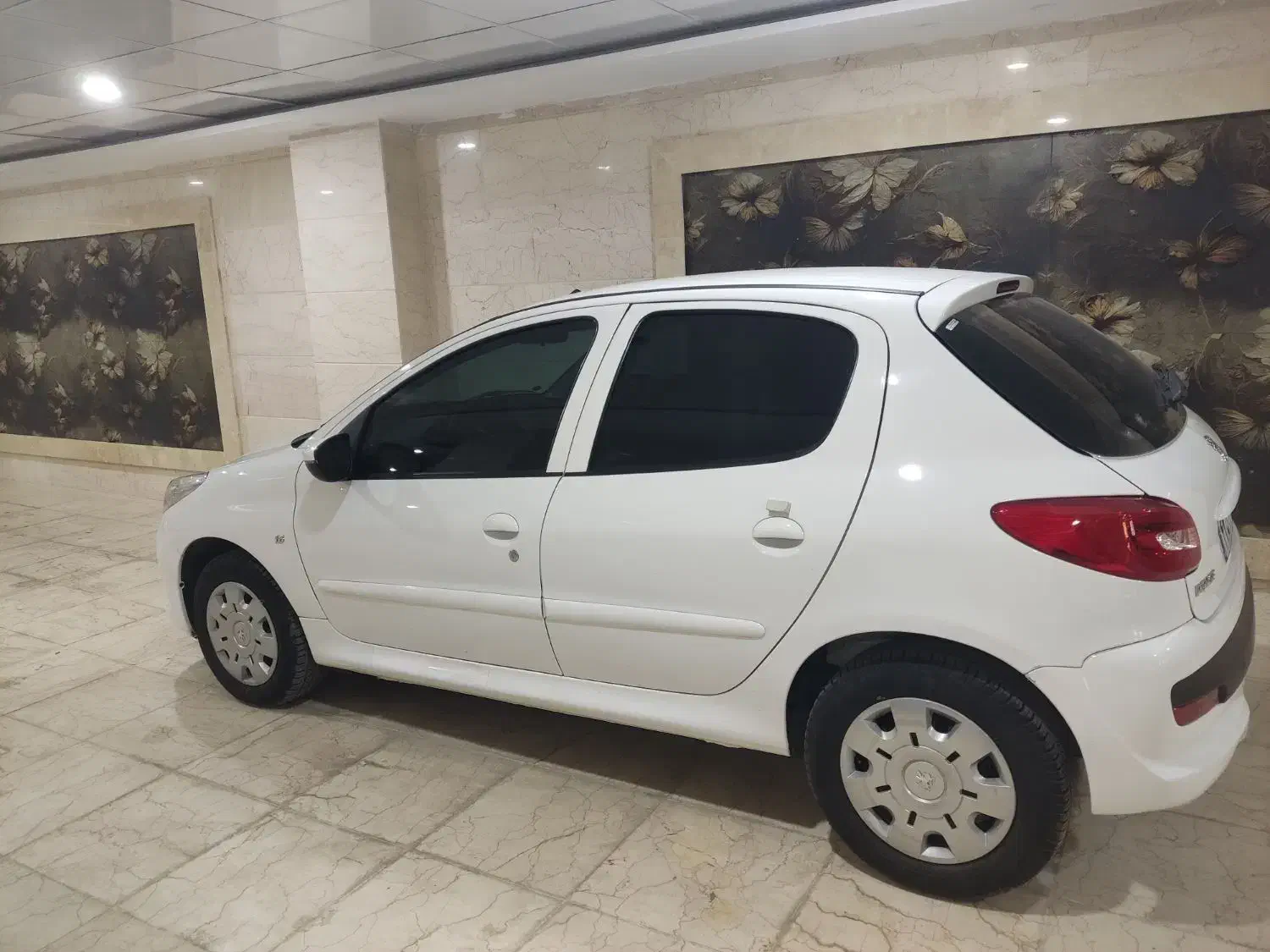 207دنده سقف فلز 1404|خودرو سواری و وانت|خرمآباد, |دیوار