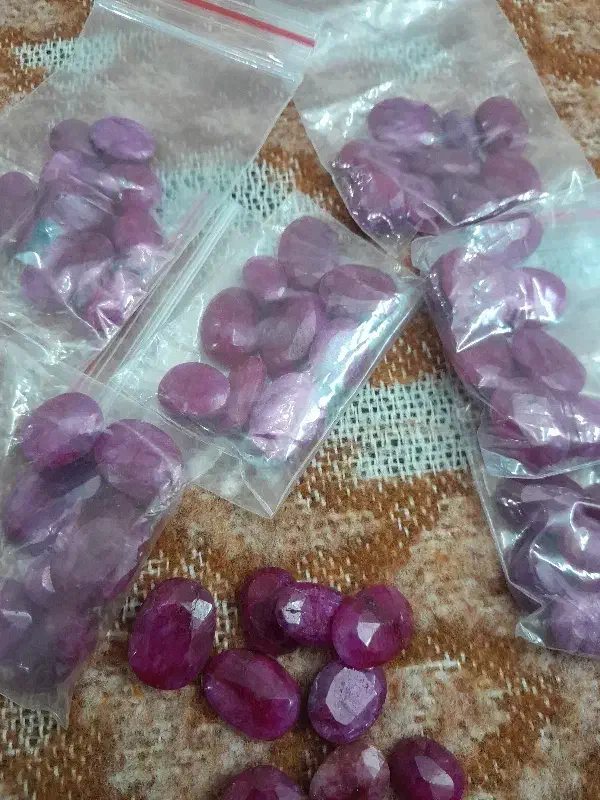 یاقوت سرخ ۶۵۰قیراط|جواهرات|تهران, کرمان|دیوار