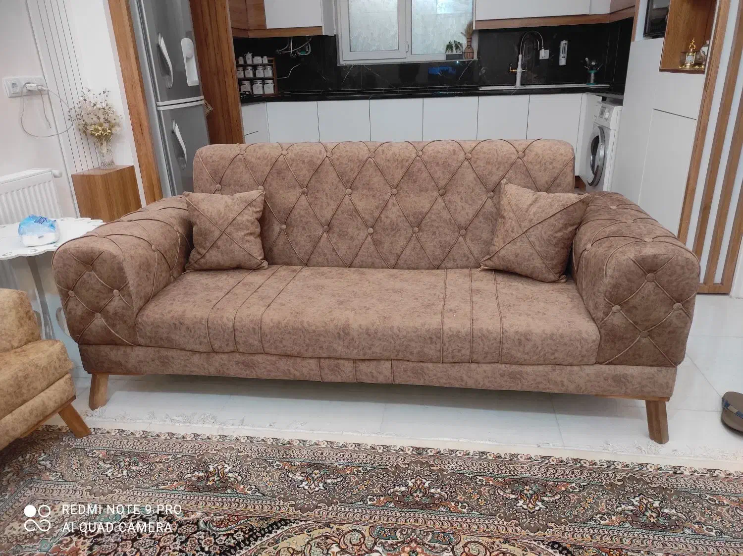سرویس مبلمان هشت نفره چستر صفر|مبلمان خانگی و میز عسلی|زاهدان, |دیوار