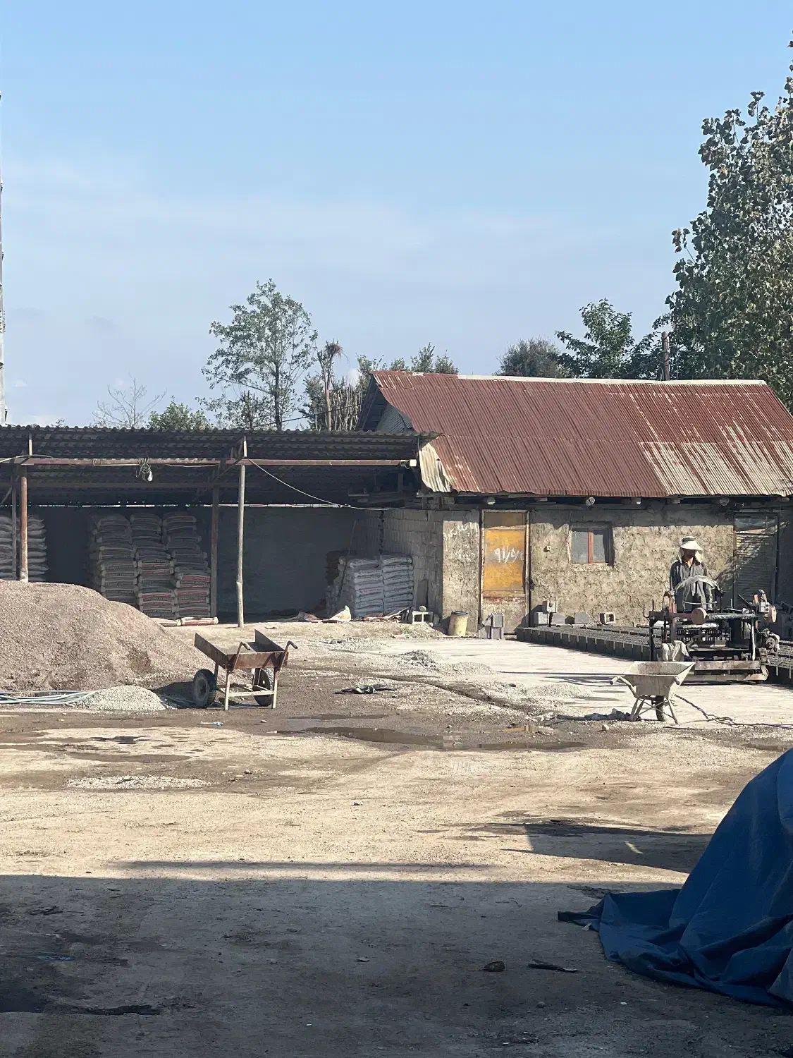 به یک نیرو برایه کاردرفرآورده هایه بتنی نیازمندیم|استخدام صنعتی، فنی، مهندسی|فومن, |دیوار