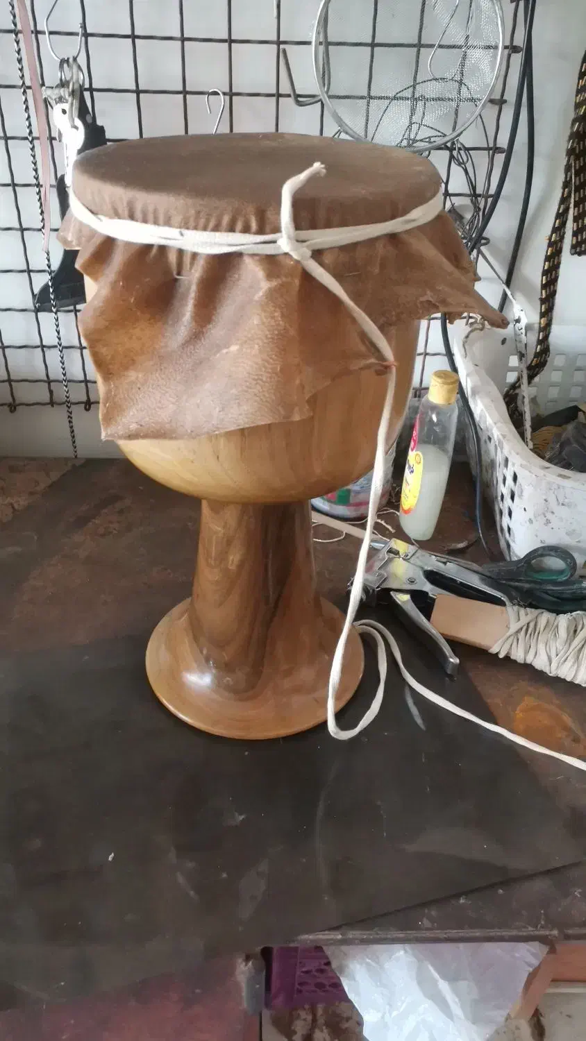 تعمیرات تخصصی تنبک وسازهای کوبه|سازهای سنتی|شیراز, دباغ خانه|دیوار