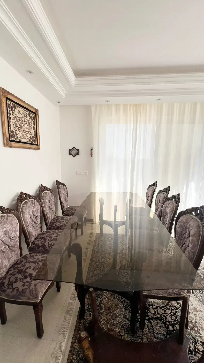 مبل سلطنتی۹نفره همراه با سرویس نهار خوری۸نفره تمیز|مبلمان خانگی و میز عسلی|نیاسر, |دیوار