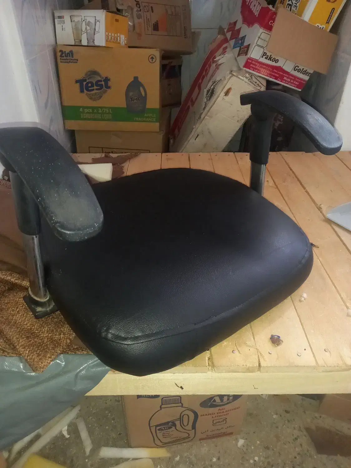 تعمیرات تخصصی انواع صندلی بصورت سیار|خدمات پیشه و مهارت|کاشان, درب جوشقان|دیوار