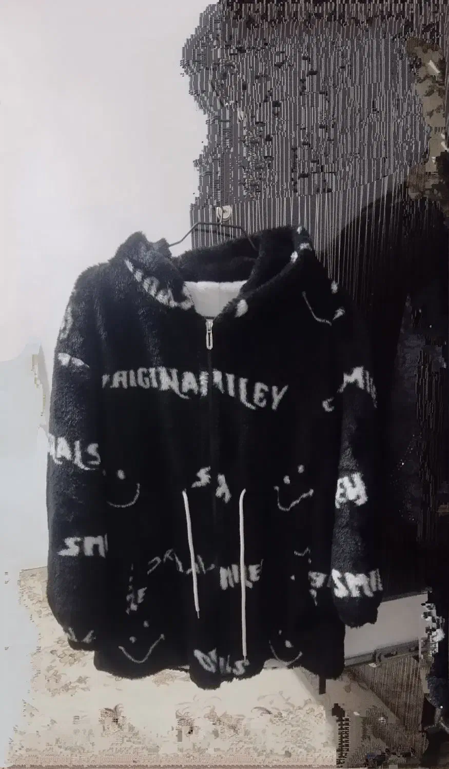 کت.|لباس|سقز, |دیوار