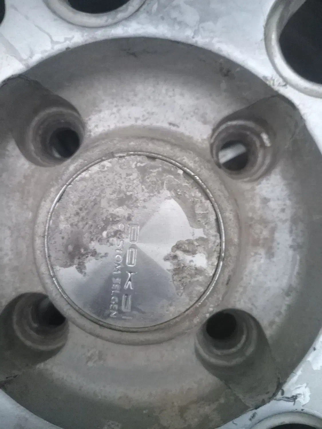 رینگ اسپورت سایز۱۵ برند اونکی به همراه لاستیک|قطعات یدکی و لوازم جانبی|ری, تقی آباد|دیوار