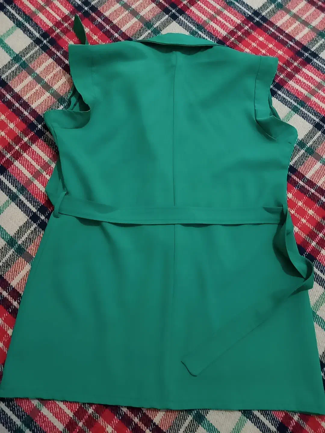 وست سبز|لباس|بوشهر, |دیوار