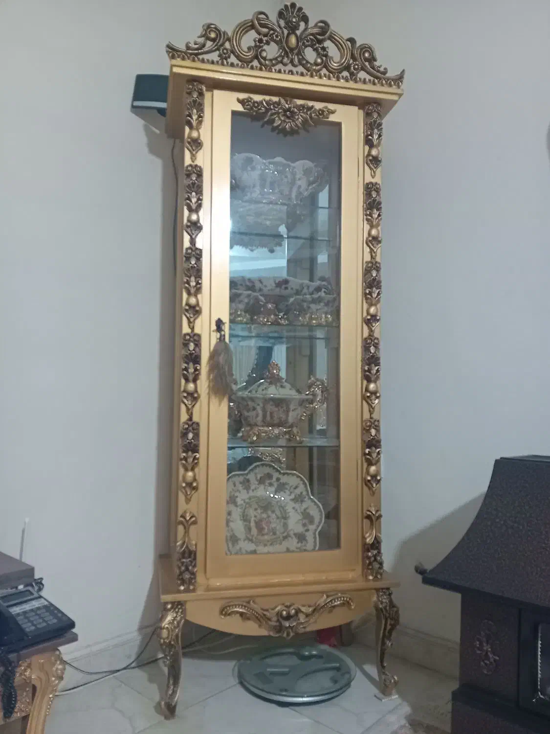 بوفه|بوفه، ویترین، کنسول|رباط‌کریم, رباط‌کریم|دیوار