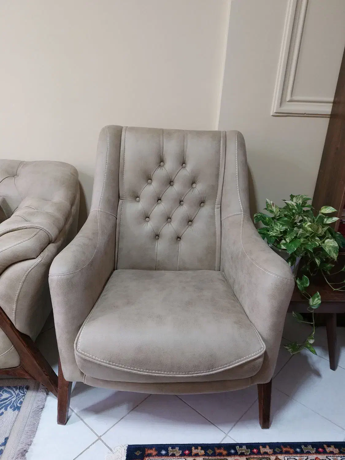 مبل ۸ نفره|مبلمان خانگی و میز عسلی|رشت, سعدی (تختی)|دیوار