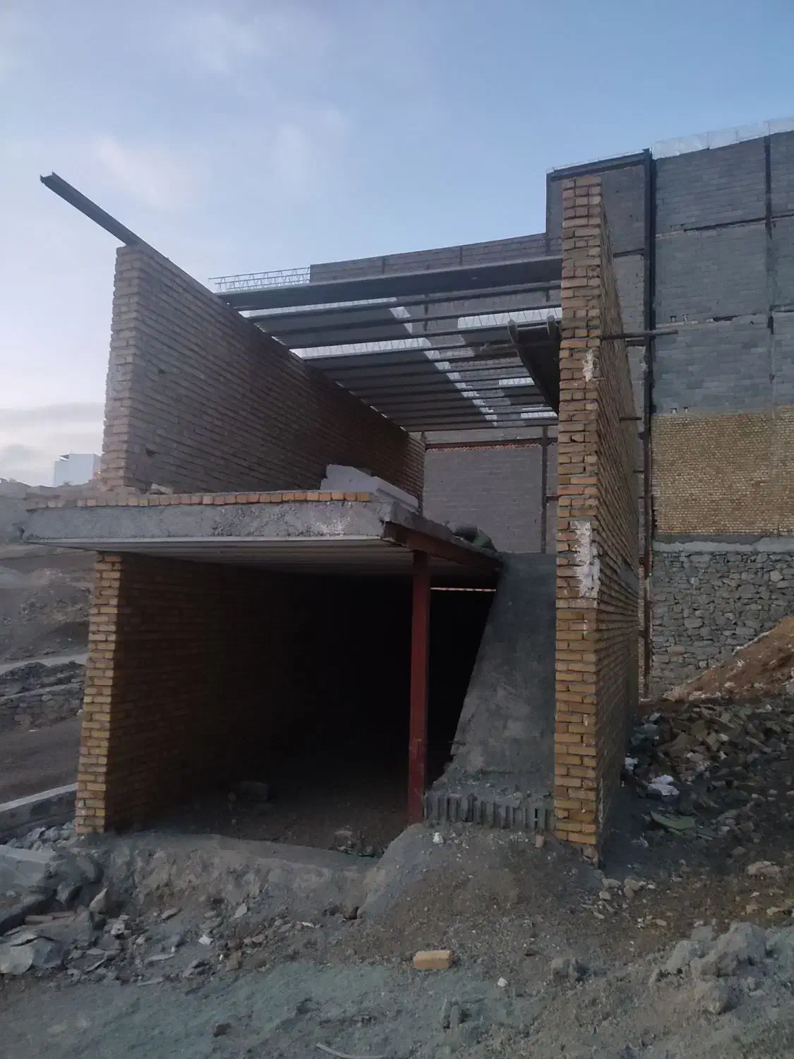 خانه نیمه کاره در اساوله|فروش خانه و ویلا|سنندج, |دیوار