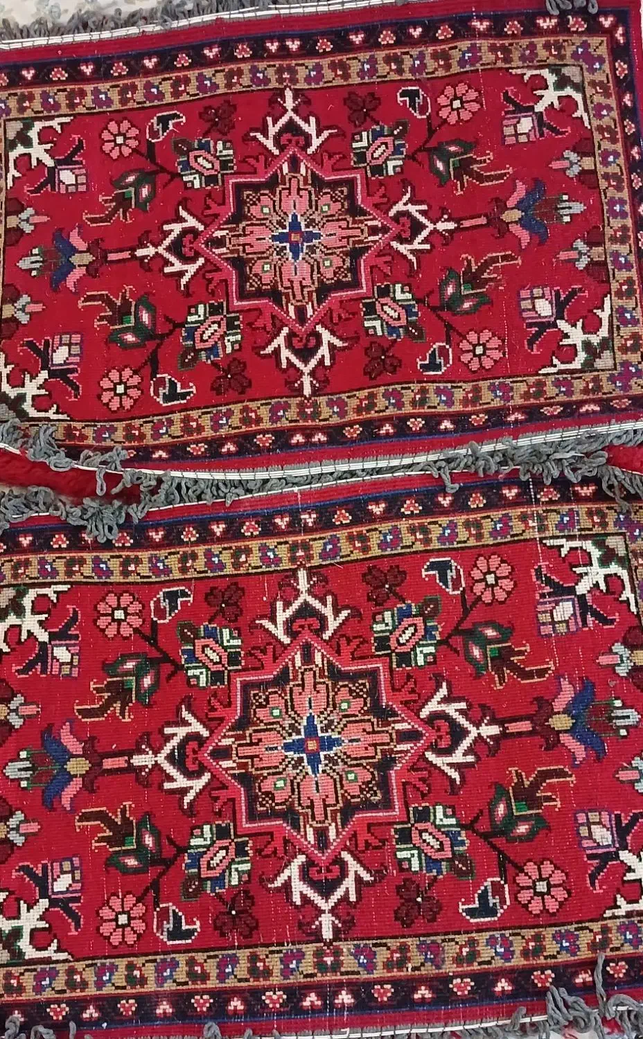 دوتا فرش پادری دست بافت تازه از دارافتاده|پادری|تبریز, |دیوار