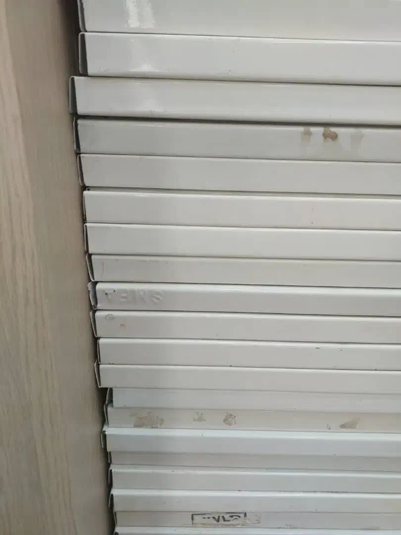 فروش انواع قفسه فروشگاهی کارکرده در حد نسبتا خوب|فروشگاه و مغازه|کرمانشاه, |دیوار