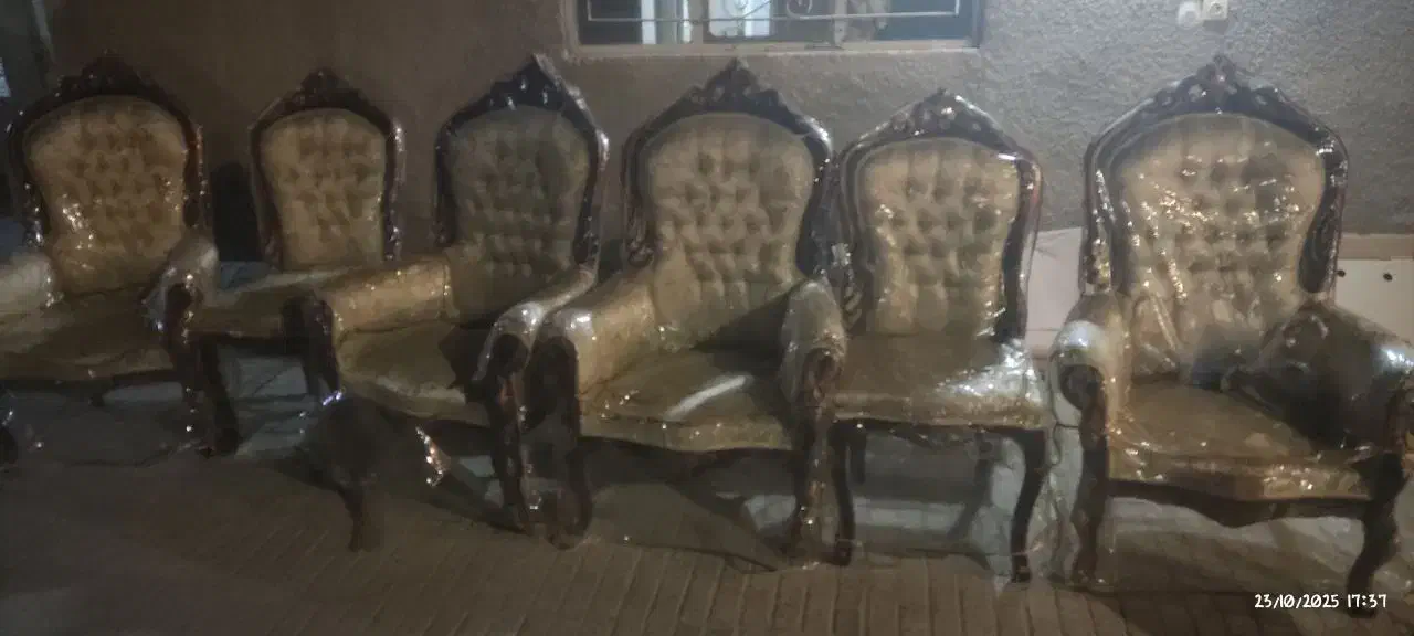 مبل سلطنتی سالم|مبلمان خانگی و میز عسلی|تربتحیدریه, حسنی بالا|دیوار