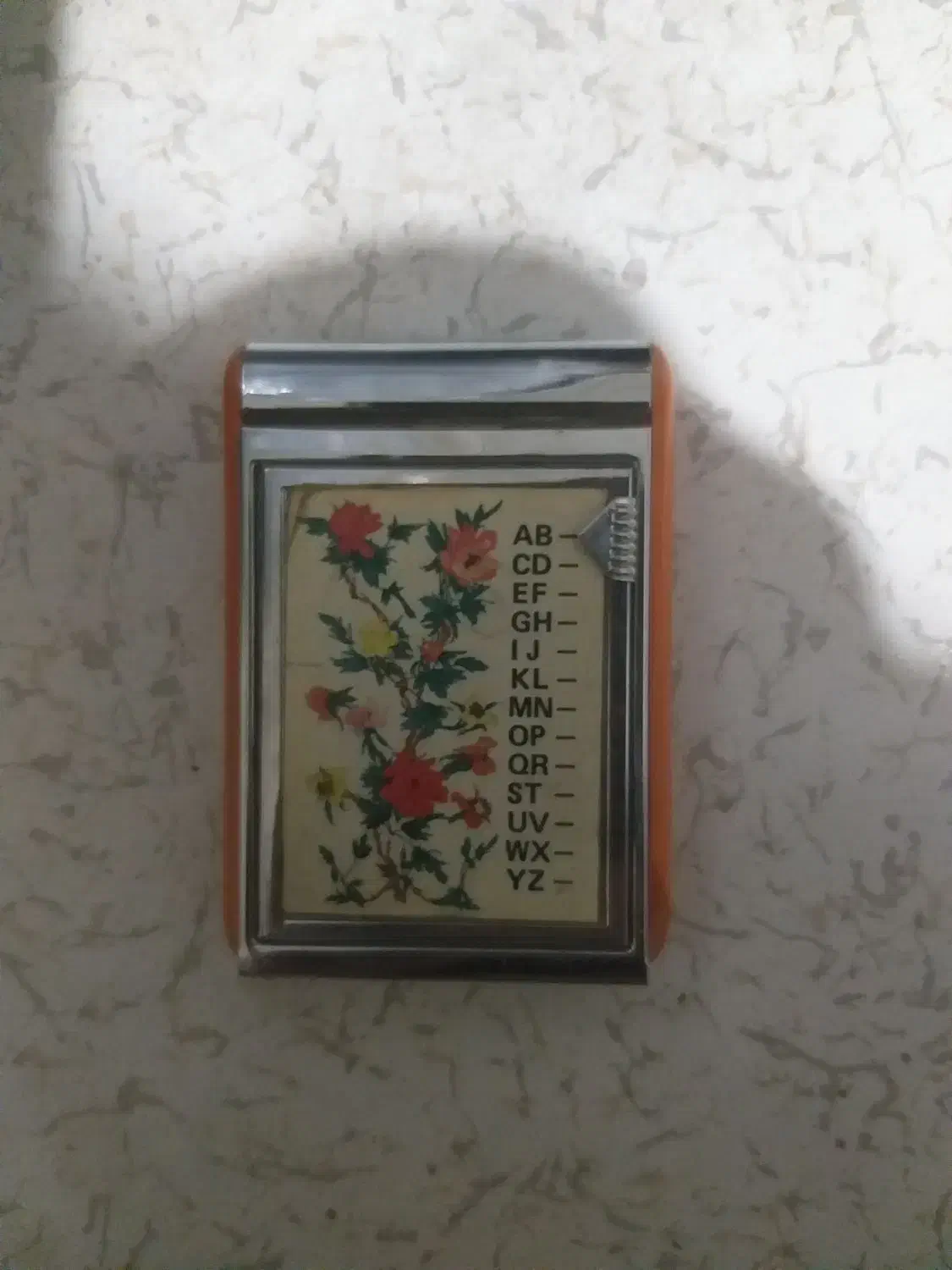 دفتر تلفن فلزی قدیمی|کلکسیون اشیاء عتیقه|اصفهان, درب کوشک|دیوار