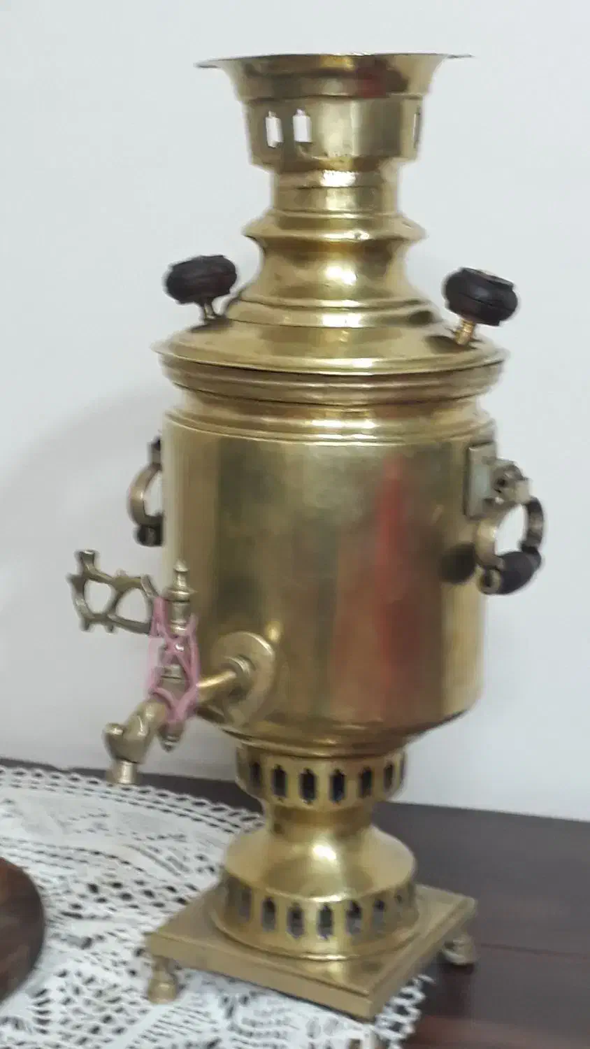 سماور زغالی قدیمی|کلکسیون اشیاء عتیقه|گرگان, |دیوار