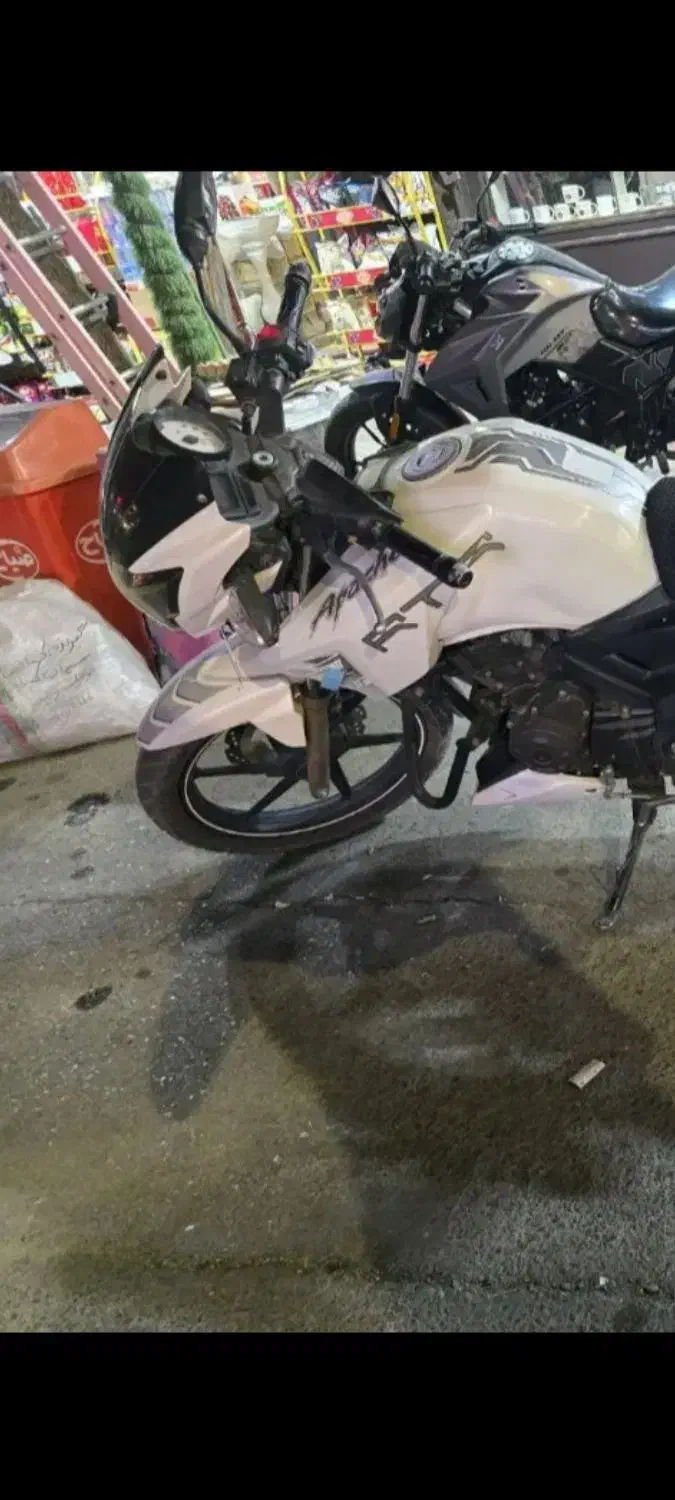 اپاچی ۱۸۰ مدل ۹۴|موتورسیکلت|اندیشه, اندیشه فاز ۱|دیوار