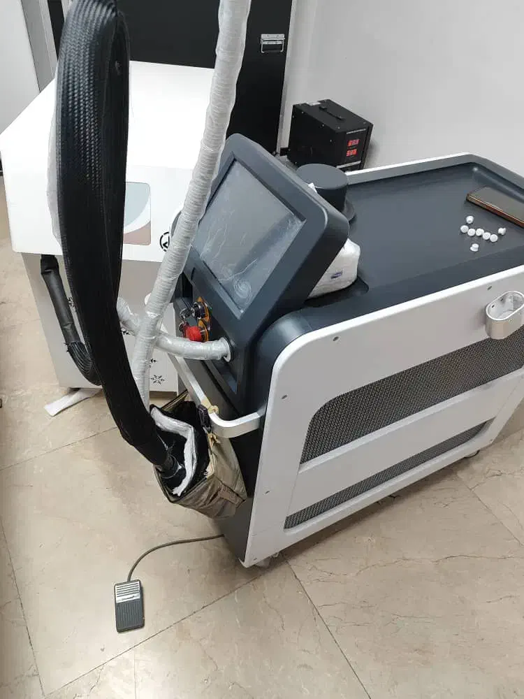 دستگاه های لیزر|آرایشگاه و سالن‌های زیبایی|ارومیه, |دیوار