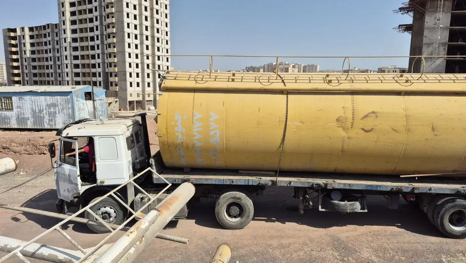 سیلوی سیمان سیلو سیمان بچینگ و ژنراتور|ماشین‌آلات صنعتی|تهران, ونک|دیوار