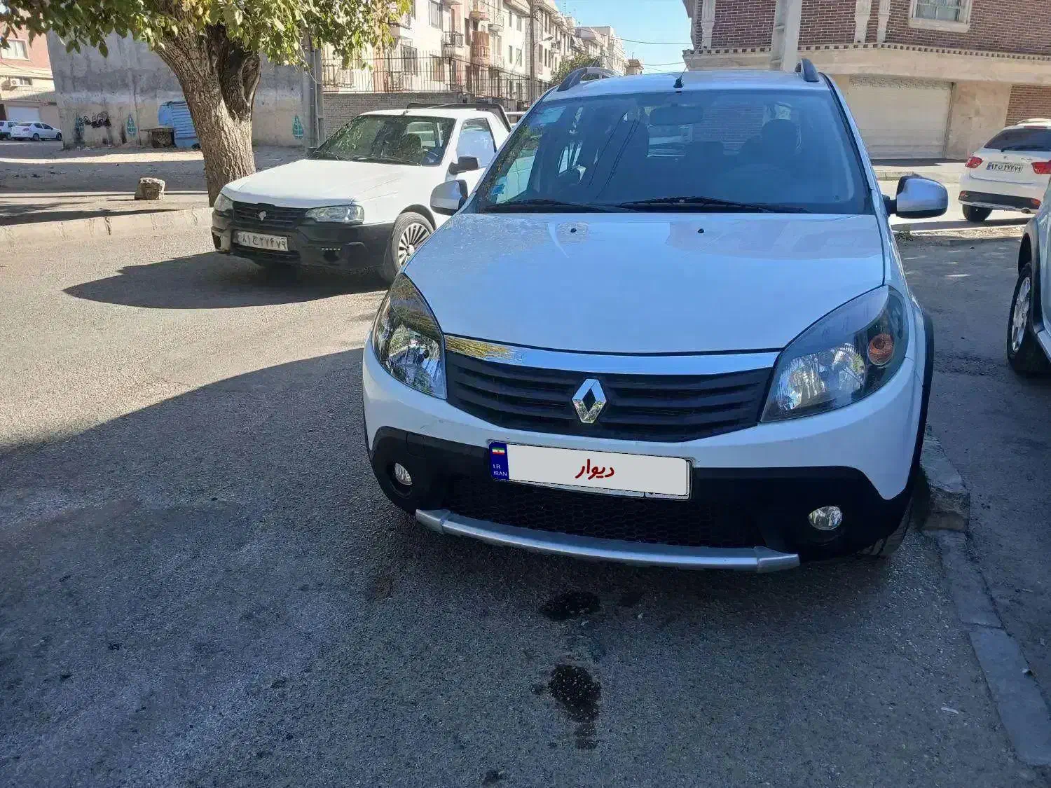 ساندرو استپوی ۹۶ اتوماتیک|خودرو سواری و وانت|قزوین, |دیوار